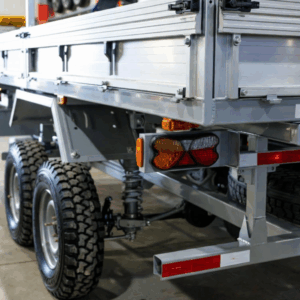 Technische Beratung zur Frage:  Was muss ich für eine 100km/h Zulassung beim Anhänger beachten?